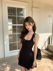 Real shot French dress for women in spring and summer 2025 super hot suspender black slim fit A-line high-end skirt