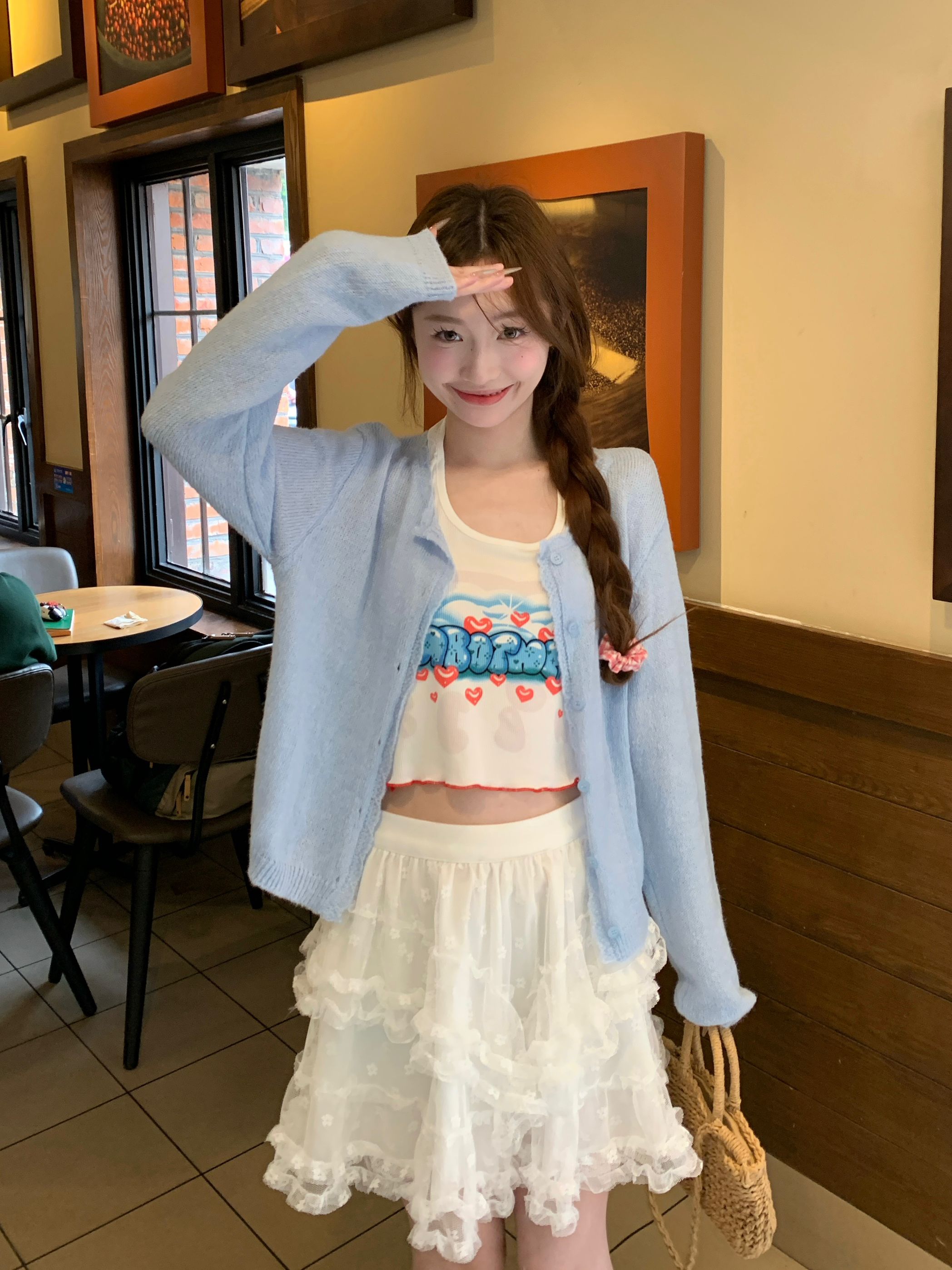 Real shot of sweet hot girl halter vest + thin knitted cardigan lace puffy skirt three-piece set