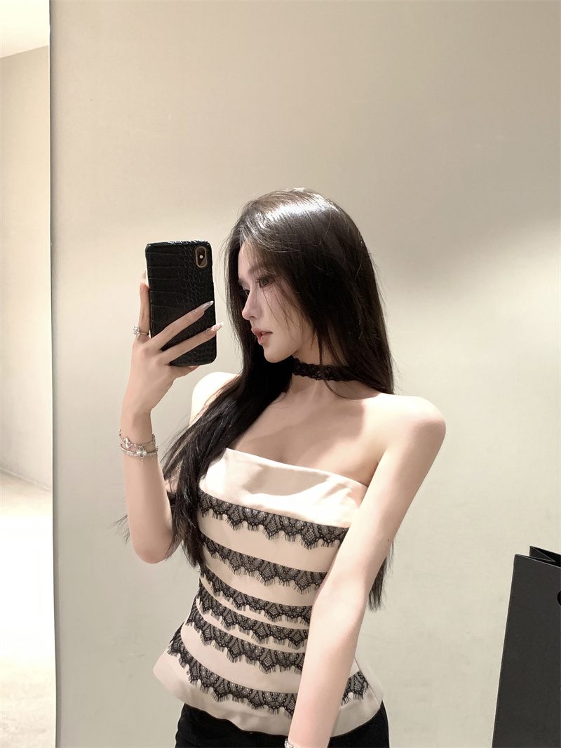Real shot, new personality and temperament design, tube top, lace splicing, sexy slim waist-tightening base top