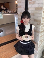 Monroe Diary ~ Layered V-neck Knitted Vest Sling Women's Summer Niche Outdoor Short Top