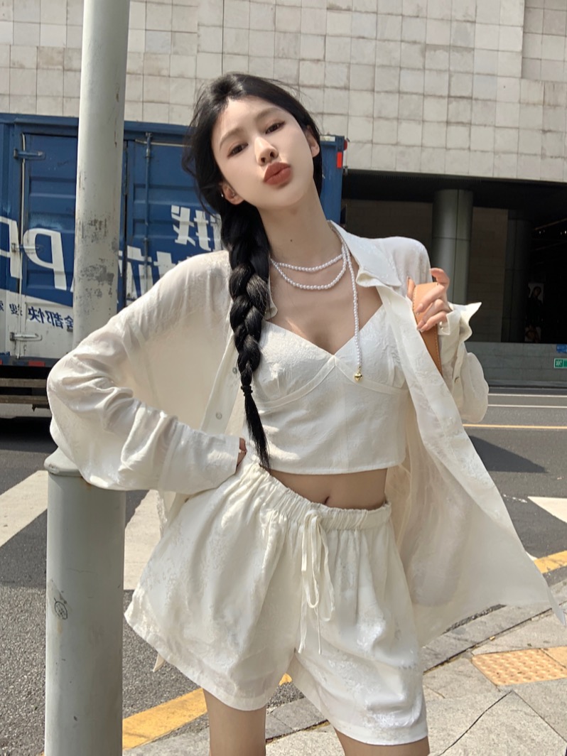 Real shot of new Chinese style jacquard acetic acid satin sunscreen shirt design Chinese style suspender shorts three-piece set