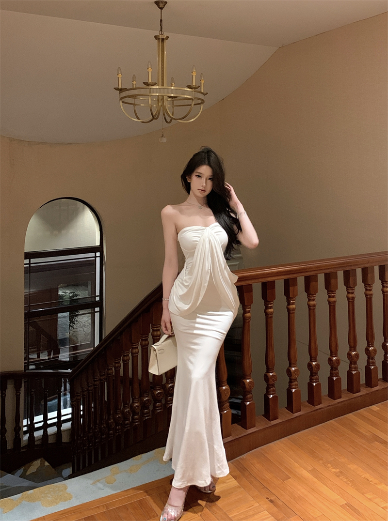 Real shot~ A light and mature lady style white strapless dress with slim long fishtail dress