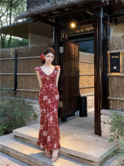 Real-life printed streamer dress for women in summer U-shaped neck vacation style slim small flying sleeve waist floral long skirt