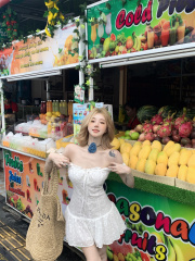 Real photos of Tyran girls hot girls French temperament pure and slim slim sling dress