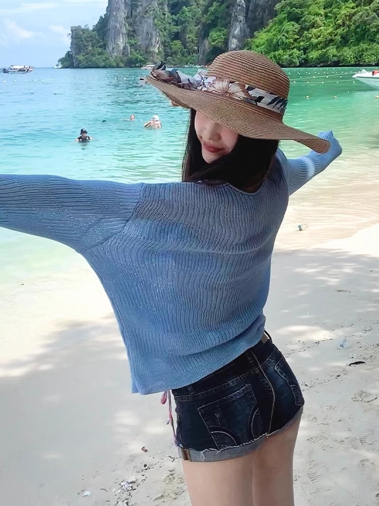 Korean blue ice silk knitted sunscreen shirt for women in spring and summer small loose long-sleeved air conditioning shirt top