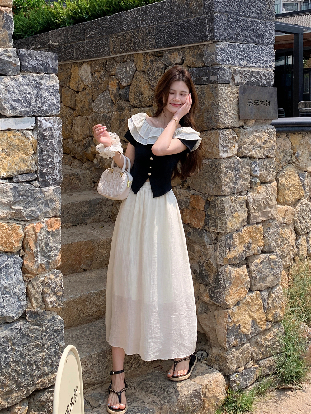Real shot French sweet style off-shoulder ruffle spliced ​​black and white contrasting top female temperament long skirt