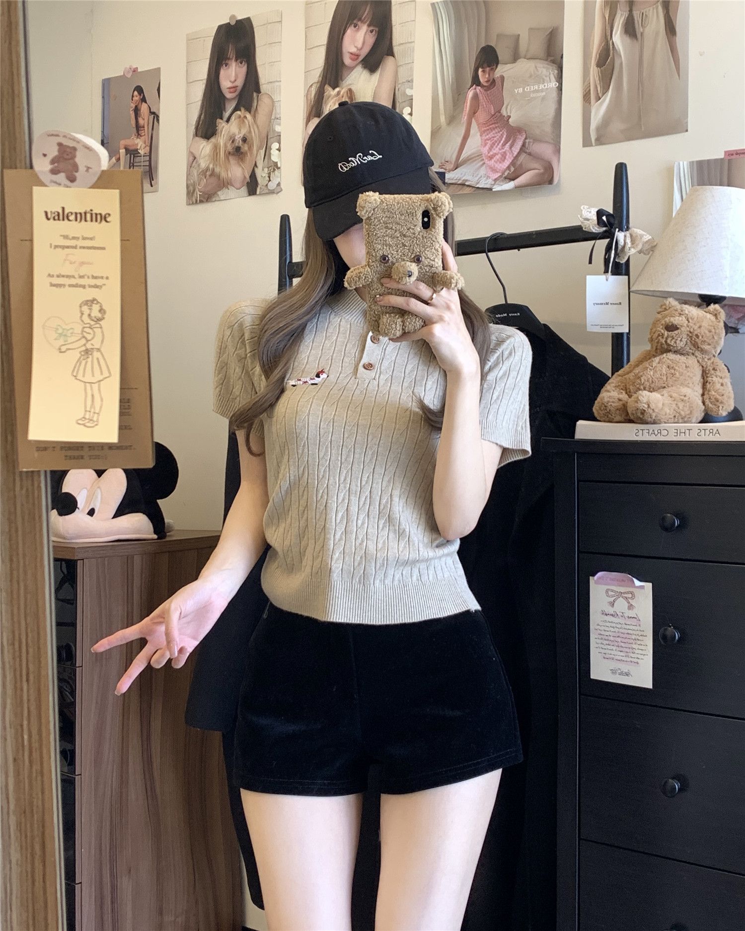 2025 spring and summer new design short knitted embroidered dachshund dog short-sleeved T-shirt for women