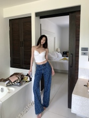 Real shot!  Jennie's same style, small fragrance straight-leg pants, fashionable and super slim jeans