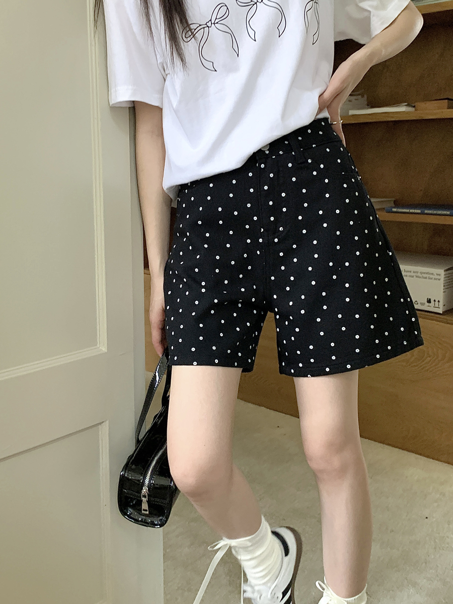 Real shot of 2025 spring Korean version of polka dot printed denim shorts for women versatile high waist hot pants hot skirt for women