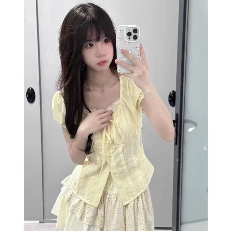 少女甜美夏季新款泡泡袖褶皺假兩件拼接襯衫女+a字碎花半身裙套裝
