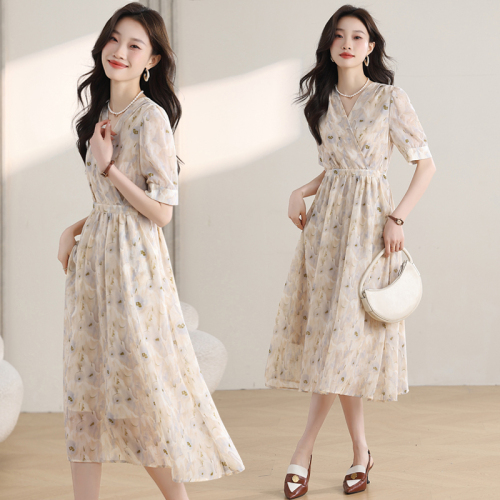 Gentle style floral dress for women's summer new style coffee break French high-end slim v-neck long skirt