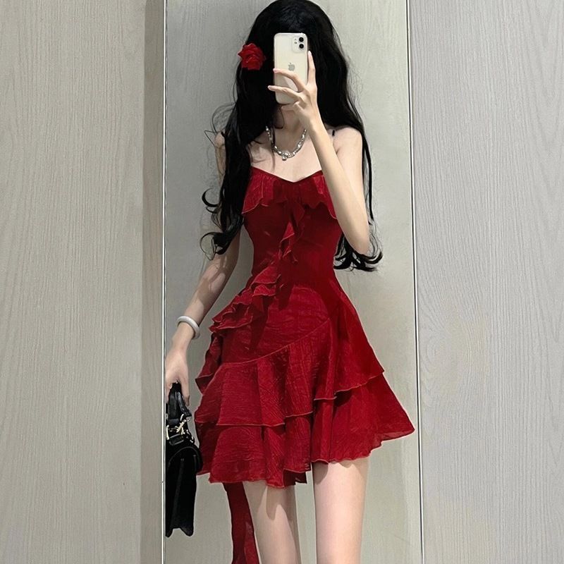 French temperament slim and high-end red suspender dress 2025 summer new women's short skirt