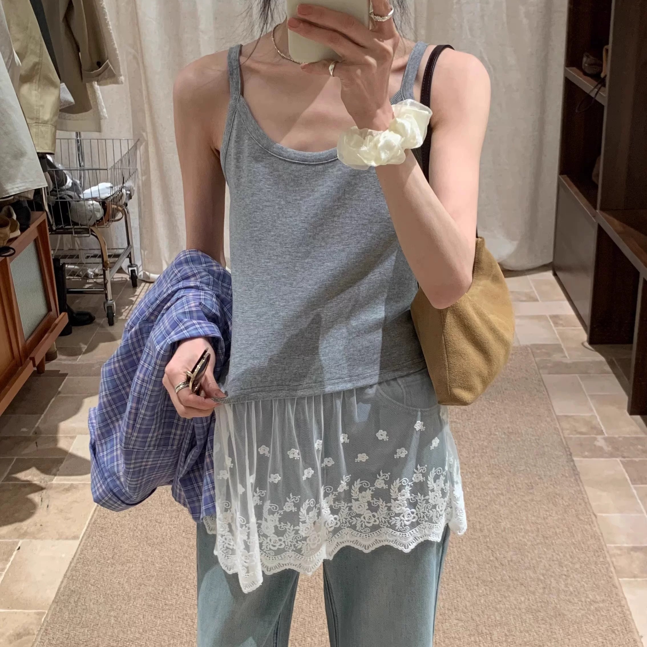 Summer new large-size women's clothing Korean gray soft spliced ​​lace design suspender women's high-end vest women