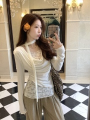 Real shot Korean version of slim and slim and sweet lace splicing fake two-piece slim neck chic T-shirt long-sleeved base shirt