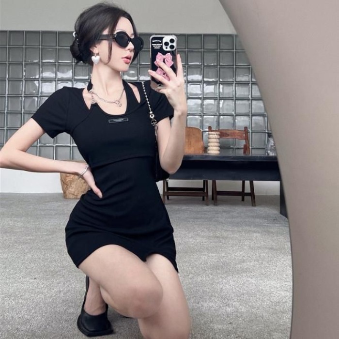 Dress 2025 Women's New French Pure Hot Neck Fake Two-Piece Short Skirt Summer Slit Sexy Retro Skirt