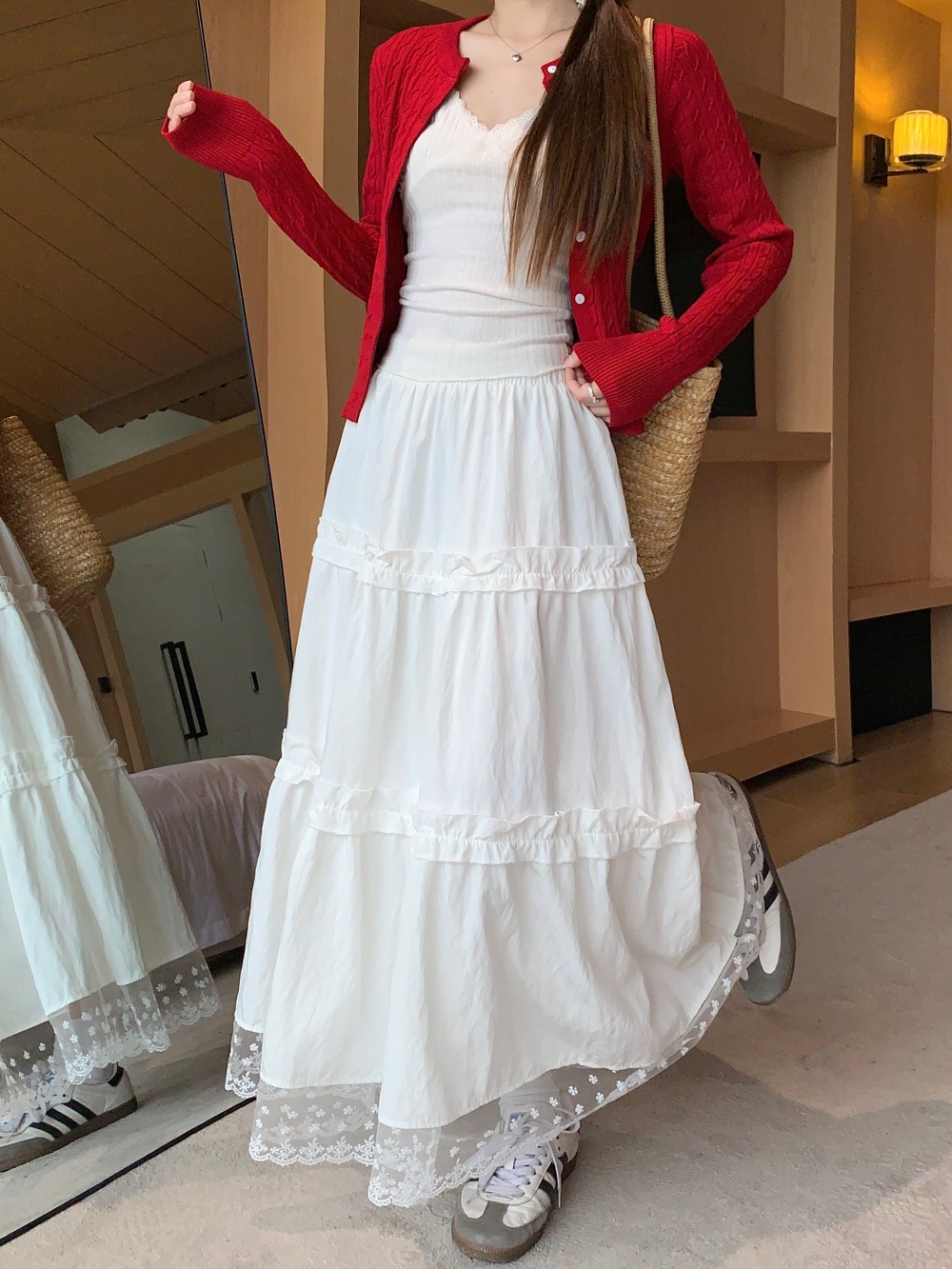 Real-life lace spliced ​​cake skirt mid-length versatile drooping umbrella skirt new A-line skirt for women + red cardigan jacket