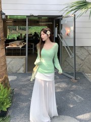 Real-life sunscreen blouse for women 2025 new spring and summer long-sleeved T-shirt, shoulder-length shoulder-loose slim top + high-waisted skirt