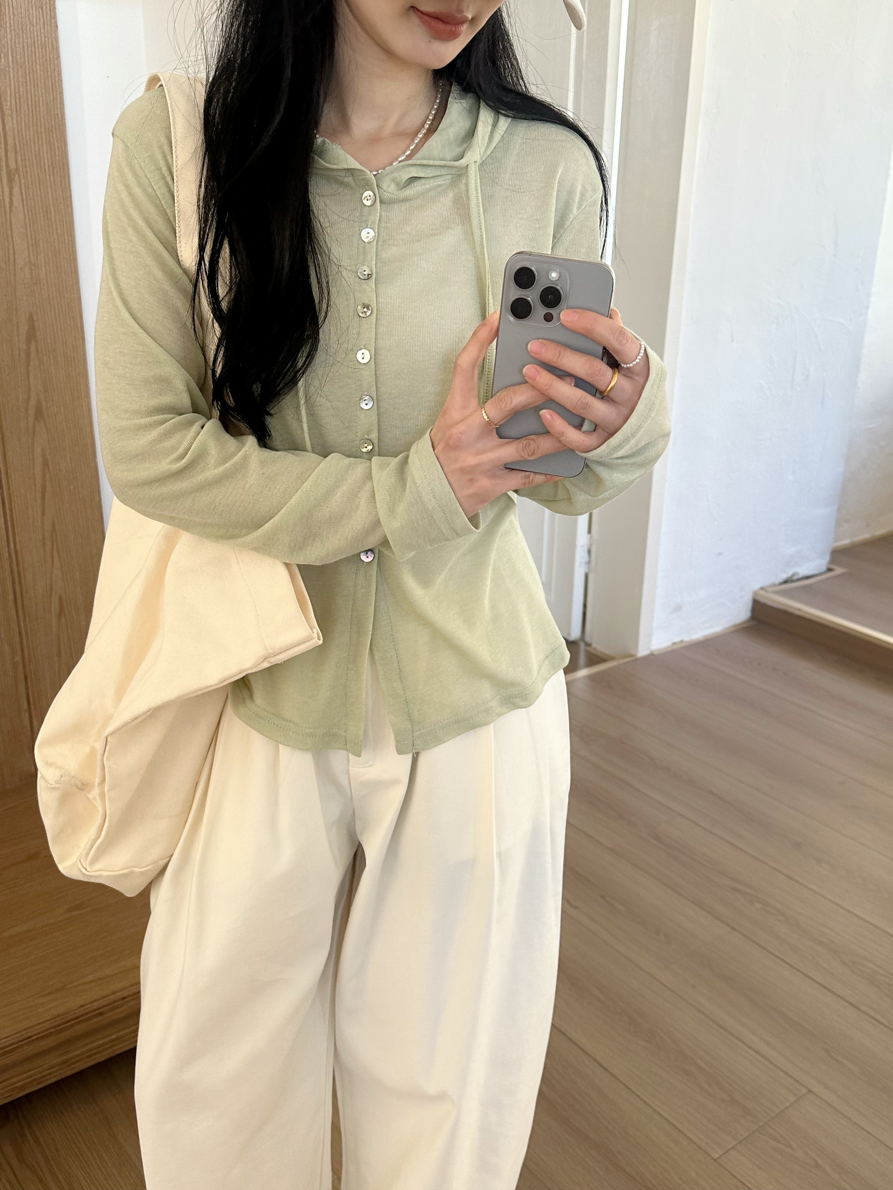 實拍～韓國簡約軟糯糯系扣純色薄款外搭T恤基礎連帽防曬開衫