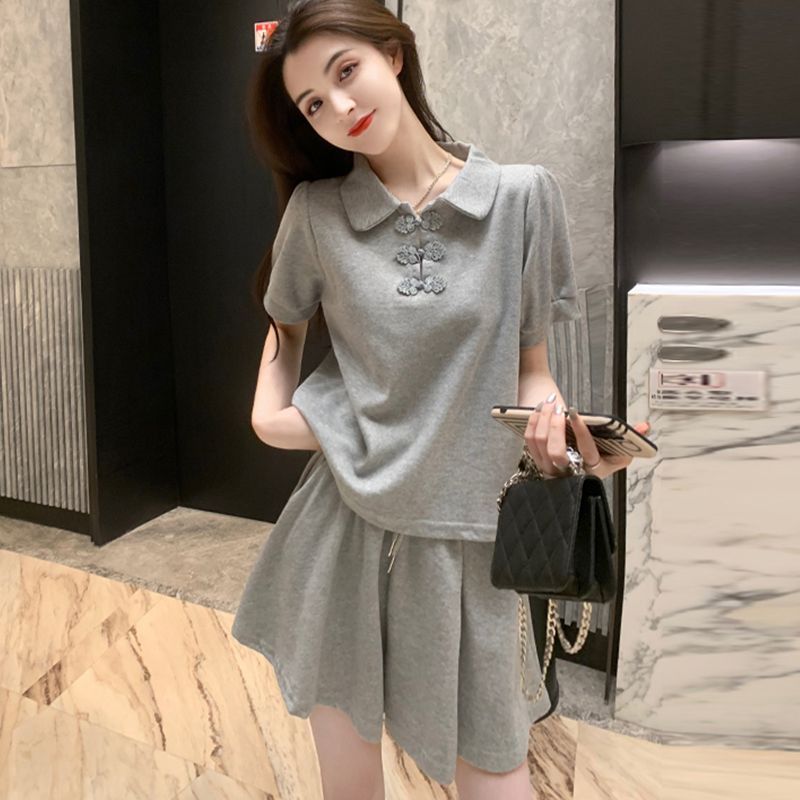 Internet celebrity casual sports suit for women in summer fashion age-reducing lively and playful small shorts shorts two-piece set
