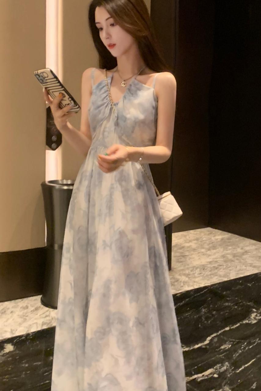 法式碎花掛脖吊帶連衣裙女海邊度假純欲長裙2025夏季新款女裝裙子