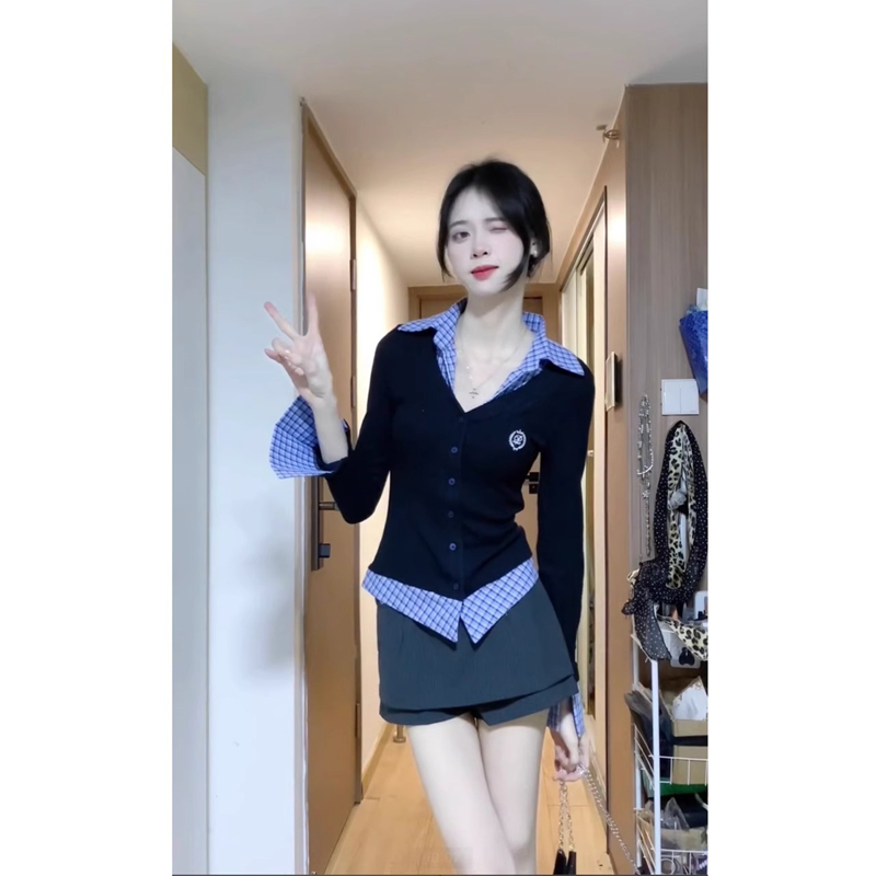 2025 Korean plaid splicing V-neck long-sleeved T-shirt for women's spring slim hot girl with polo collar top
