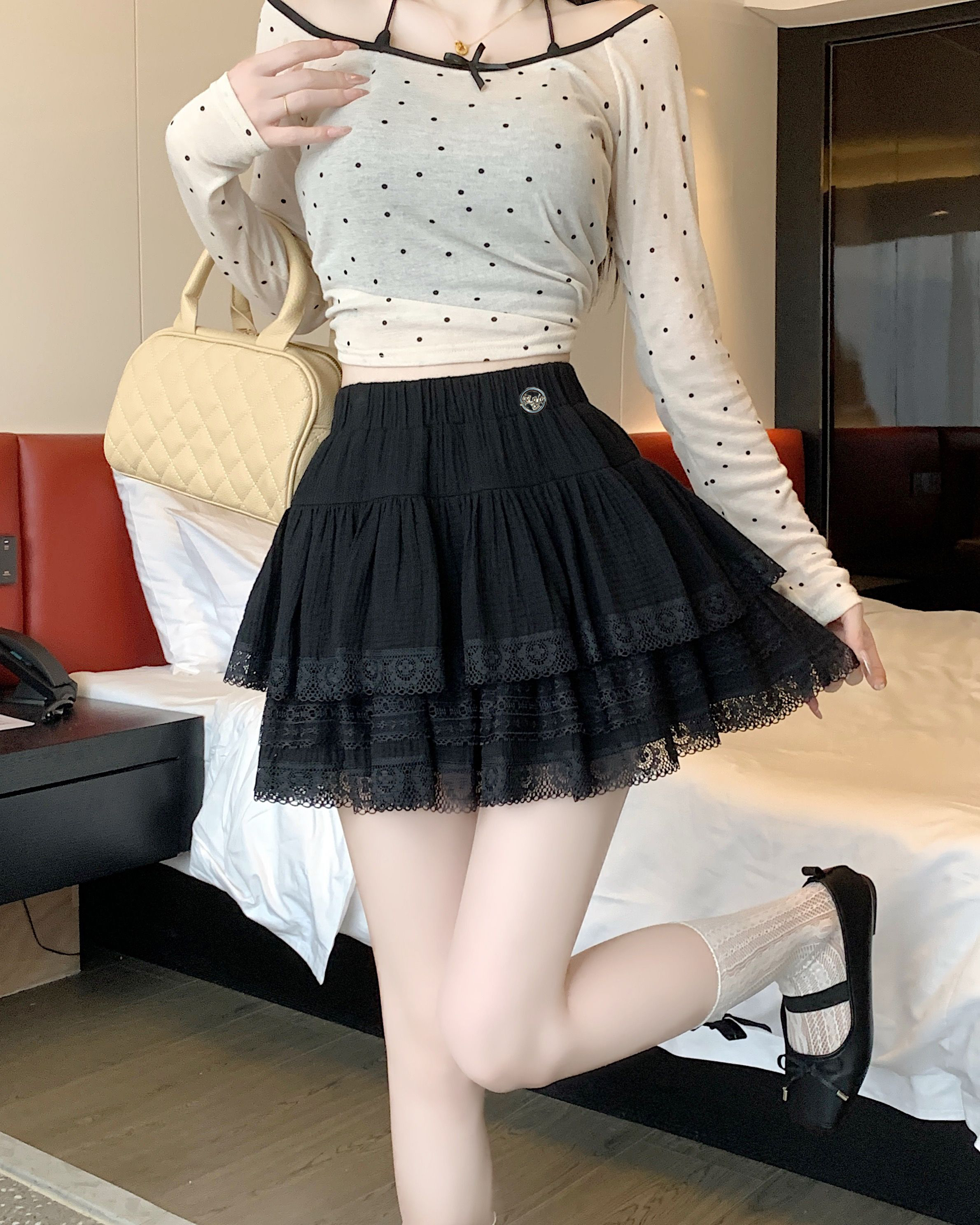 純色蕾絲邊蛋糕短裙女2025夏季新款高腰顯瘦氣質a字蓬蓬半身裙