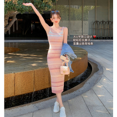 天貓質量2025新款彩虹條紋吊帶針織連衣裙女夏季修身中長款