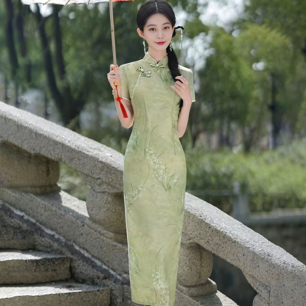 Cheongsam new 2025 women's summer high-end new Chinese style simple and elegant Zen tea clothes young and high-end