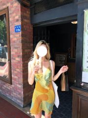 純欲復古度假風吊帶裙子女夏季新款V領不規則循環撞色印花連衣裙