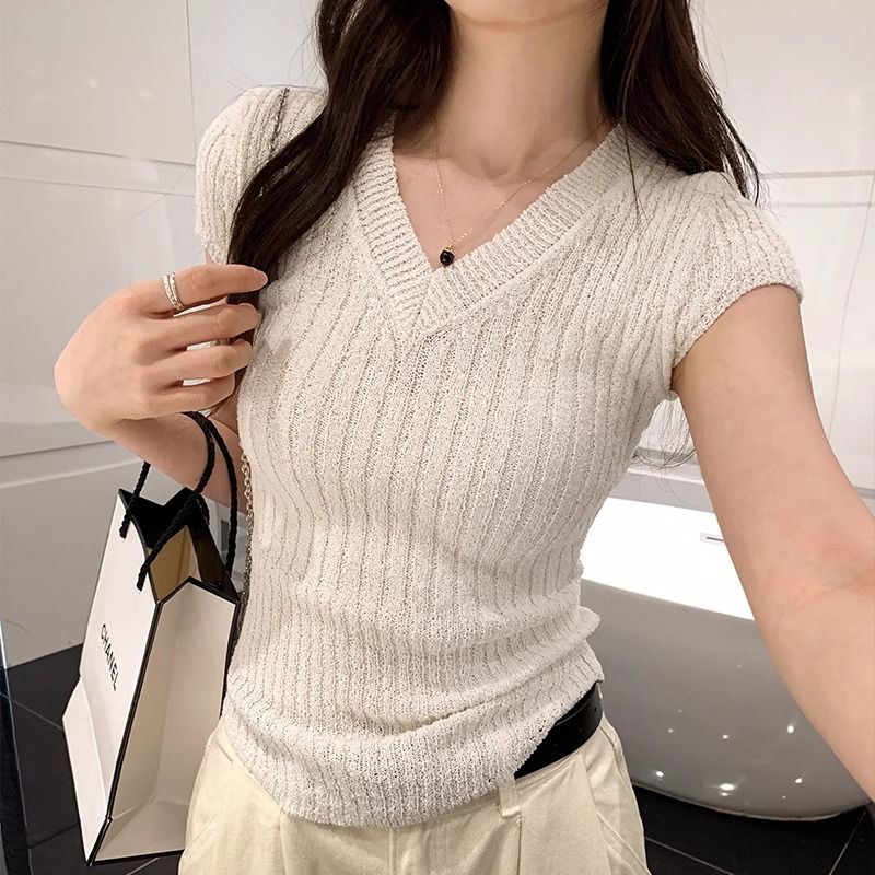 Tender temperament V-neck thin short-sleeved sweater for women in summer new slim fit slim top