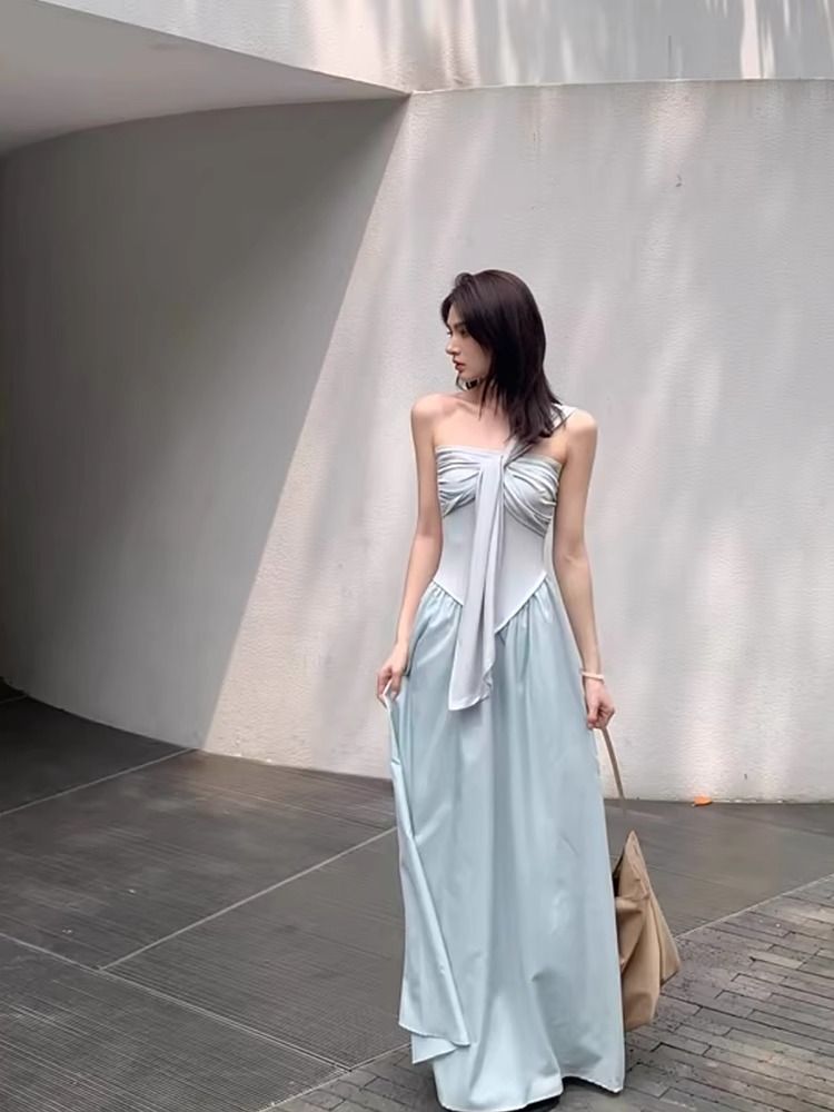 藍色海邊度假抹胸連衣裙子女夏季2025新款冷淡系獨特别致氣質長裙