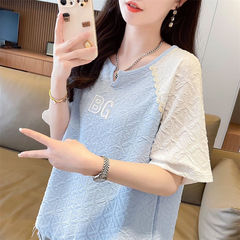 Real shot of summer jacquard contrast color plug-in embroidered short-sleeved T-shirt for women