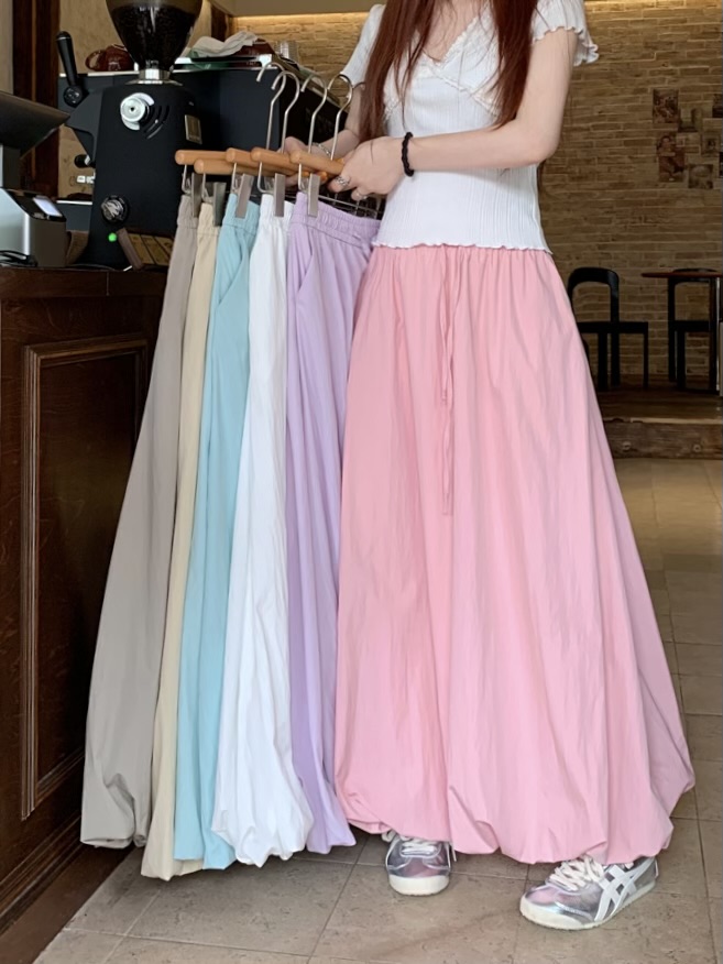 Real shot of the new puffy flower bud skirt with high waist slim design and versatile A-line half-body lantern skirt