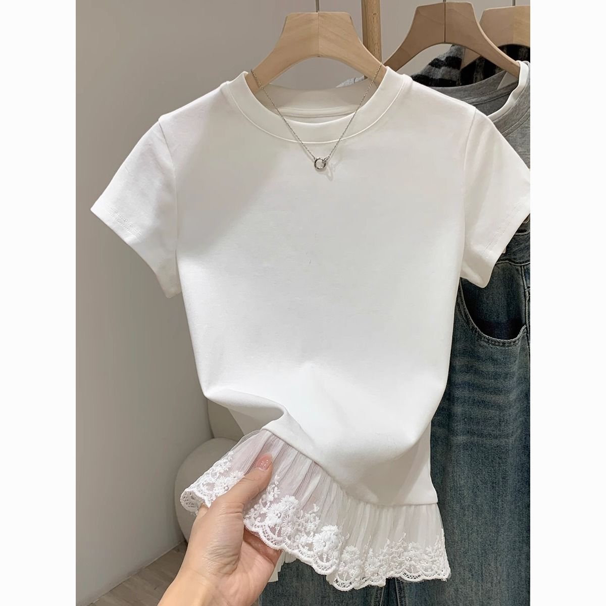260g white round neck lace edge spliced ​​short-sleeved T-shirt for women