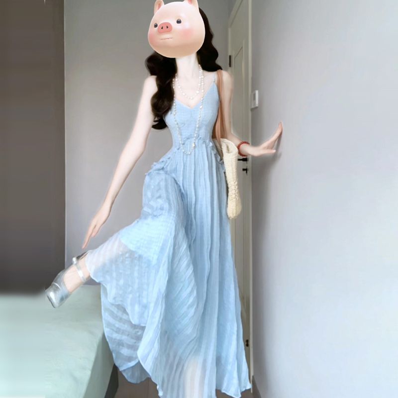 藍色仙女海邊度假吊帶連衣裙女2025新款夏季多巴胺絕美沙灘長裙子