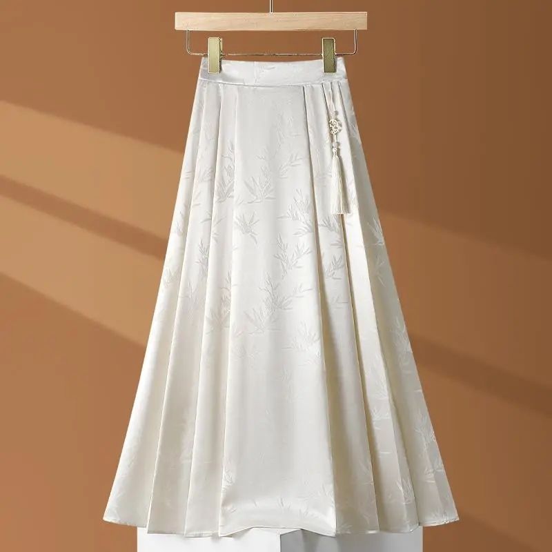 Chinese style skirt for women in 2025 summer new high-waisted slim jacquard A-line large swaying versatile new Chinese horse-face skirt