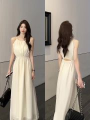 Blue French halter neck suspender dress for women in summer new style seaside vacation style sleeveless beach skirt