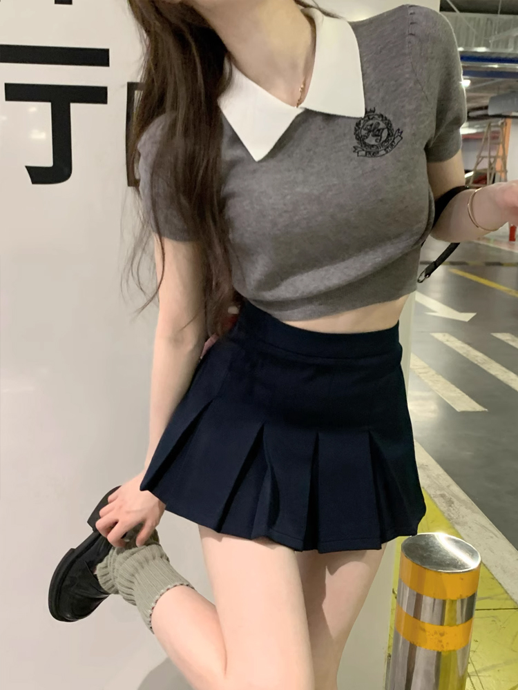 Sweet and gentle short fake two-piece short-sleeved T-shirt top for women's summer college style embroidered short knitted sweater top