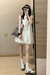 法式溫柔風白色連衣裙子女夏2025新款小個子顯瘦花苞背心吊帶短裙