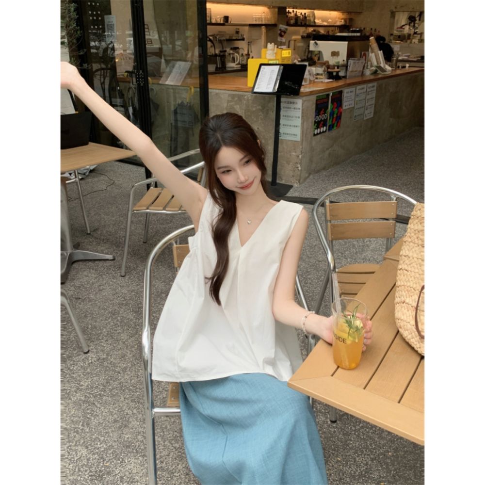 2025 women's summer new Korean chic pure temperament V-neck sleeveless shirt covering belly loose and slimming top