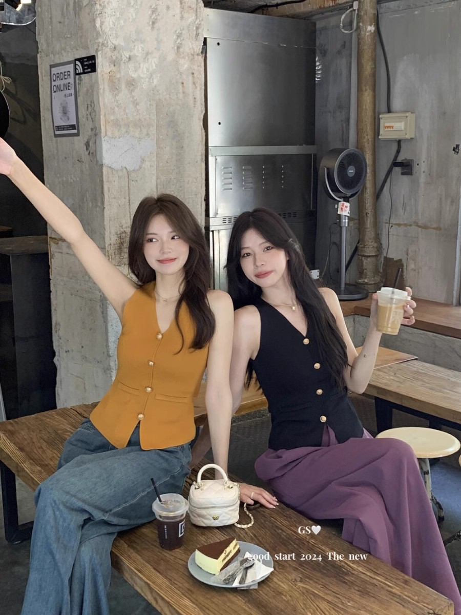 New GS style "early autumn French V-neck sleeveless outer vest sweater versatile slim top