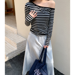 One-length neck slanted shoulder long-sleeved T-shirt for women 2025 early autumn new slim striped women's fashionable top versatile
