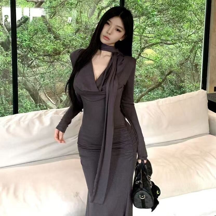 2025 new French sway collar strap long sleeve dress for women spring and autumn new pure and lustful waist pleated long skirt