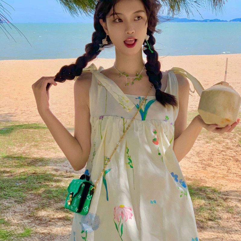 海邊度假碎花吊帶連衣裙女夏季沙灘旅遊高級感甜美復古桔梗裙ins