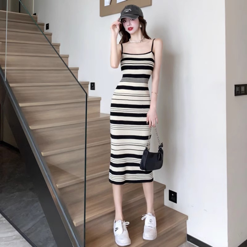 Hong Kong style retro chic suspender skirt casual age-reducing striped long skirt retro slim hip-covered knitted dress summer