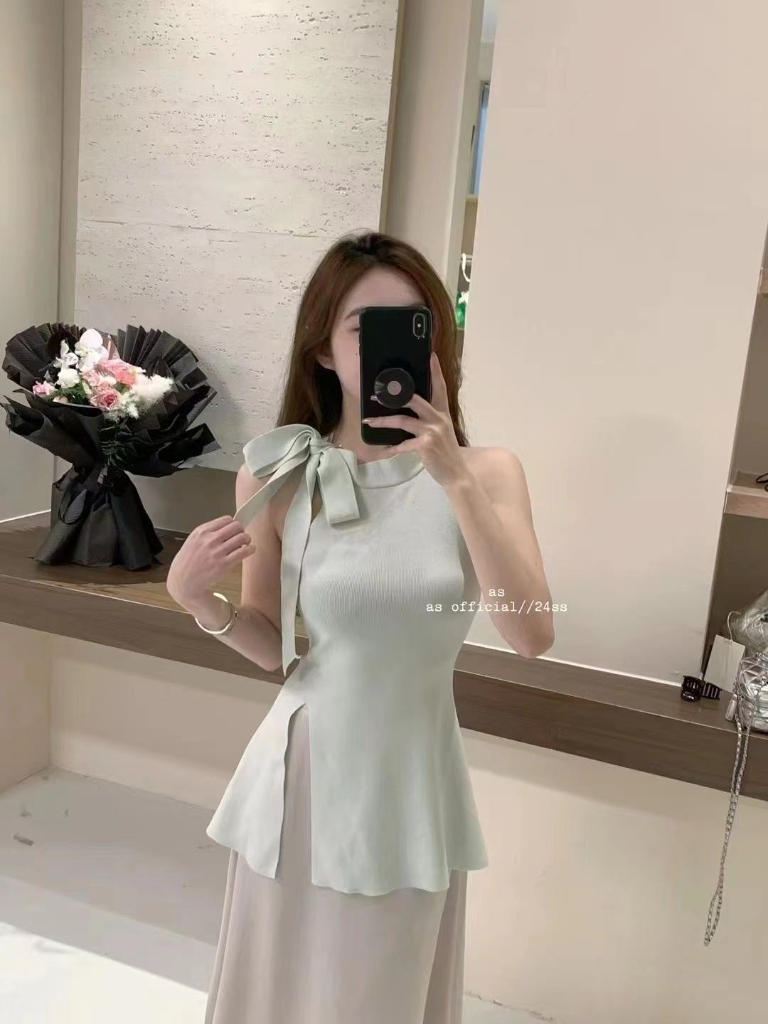 Apricot knitted small suspender vest for women in summer pure and sexy mid-length style waist-hugging and slimming sleeveless top