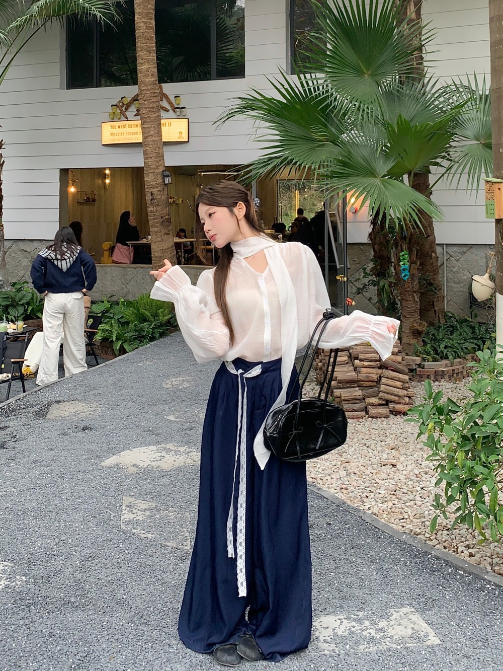 Real-life French temperament V-neck lace hanger neck V-neck flared sleeve shirt for women spring and summer high waist wide-leg pants suit