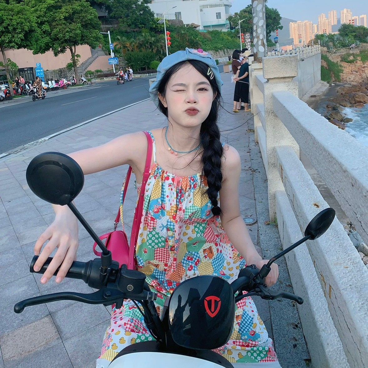 夏季俏皮花色吊帶連衣裙套頭旅遊甜美減齡甜美可愛小眾設計感女