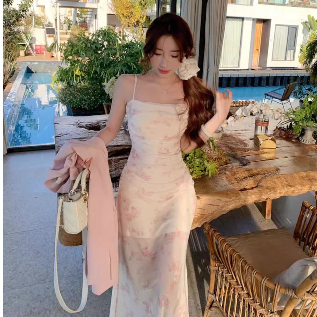 早秋新法式浪漫粉色碎花吊帶連衣裙女2025夏季網紗收腰開叉中長裙