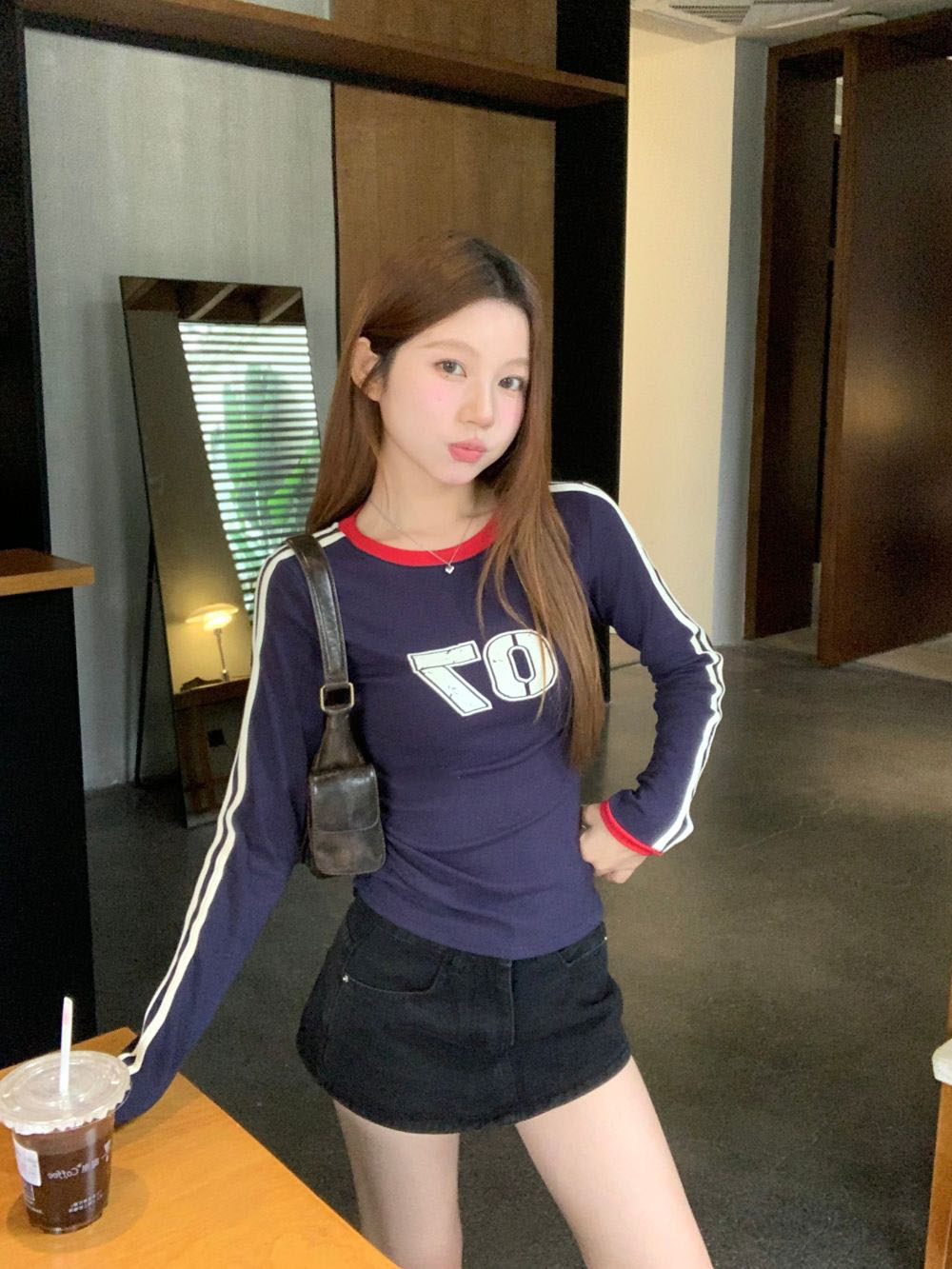 Real shot of American retro letter side strip base shirt hot girl slim slim slim T-shirt for women